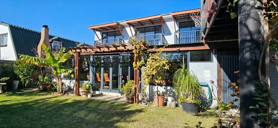 6 Bedroom Property for Sale in Franskraal Western Cape